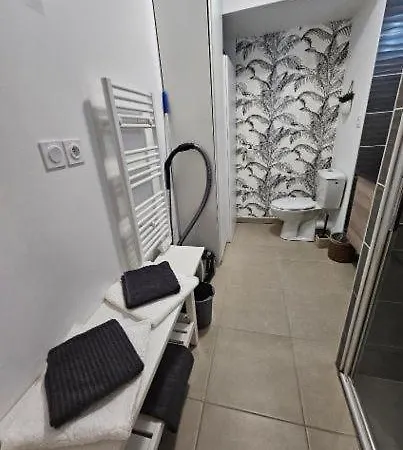 Au Petit Coeur De Apartment